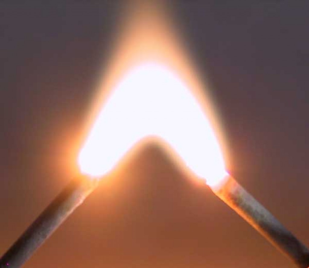 Lichtbogen_3000_Volt