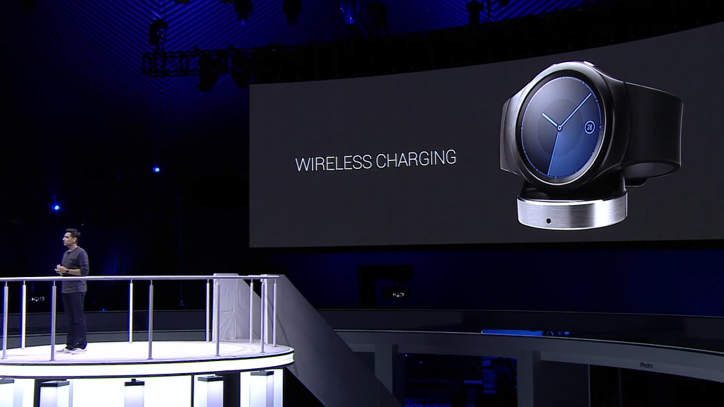 Gear S2 comes with wireless charging