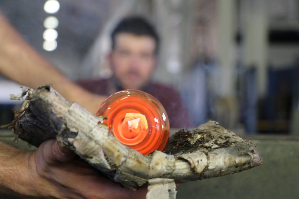 5-mount-hood-handblown-pint-glass-by-north-drinkware