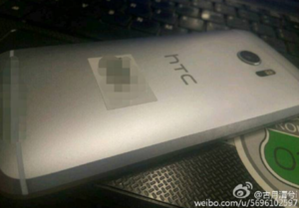 Leaked-photos-of-the-white-HTC-10