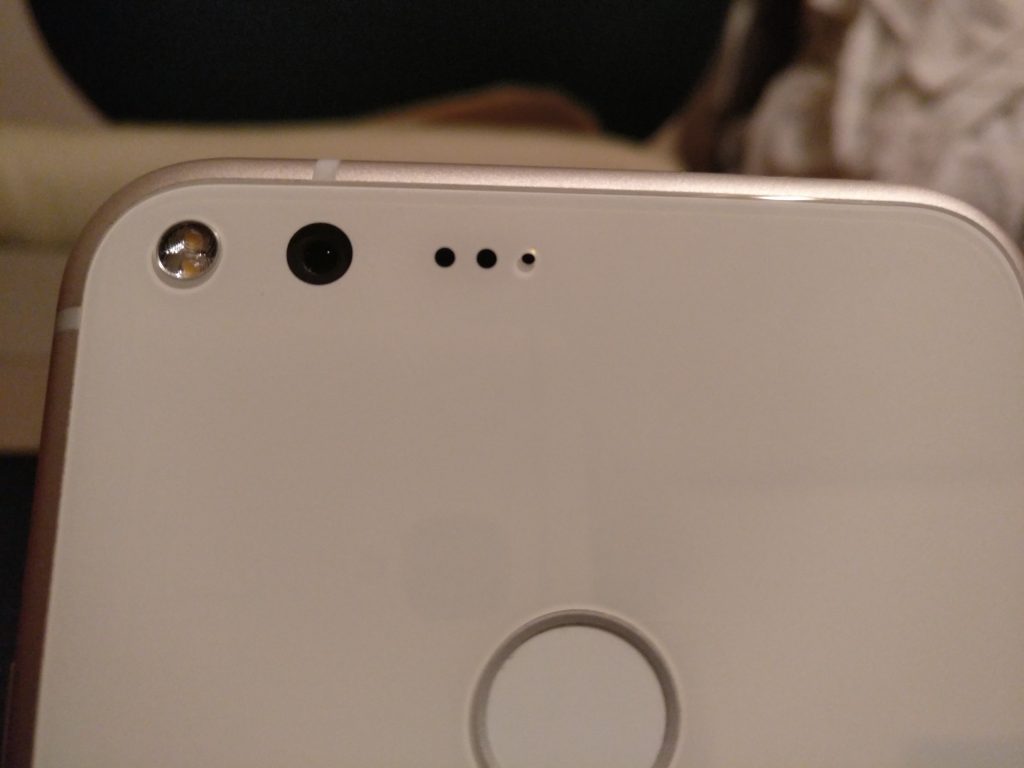 Pixel XL camera flash flaw