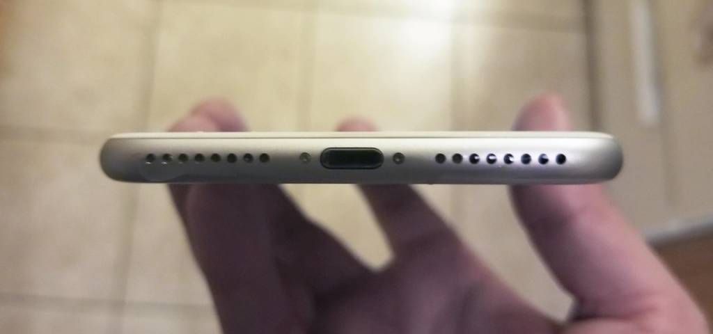 get-water-out-your-iphones-speaker