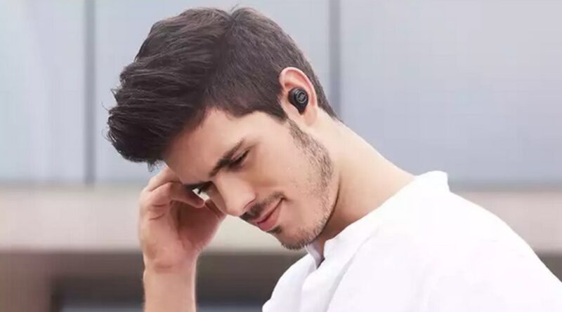 Pair JBL Earbuds